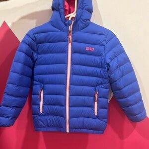 Stio Kids Hometown Hooded Jacket, Size 12. blue exterior, pink interior